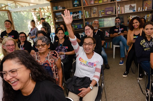 Consumidores idosos recebem orientações em Contagem/MG - 2023