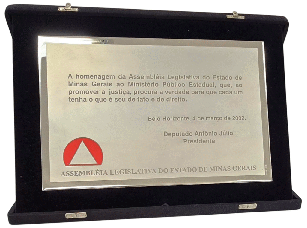 Placa homenagem da Assembleia