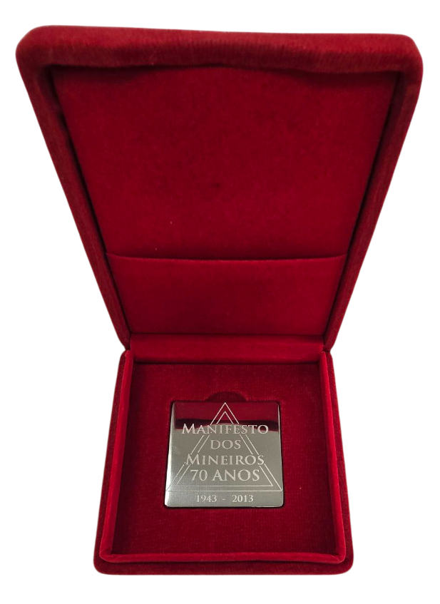 Medalha 70 anos Manifesto Mineiros - Caixa