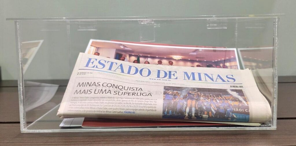 Caixa acrílica